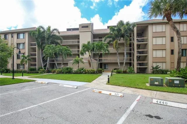 $440,000 | 4490 Northeast Sandpebble Trace, Unit 304, Stuart, FL 34996