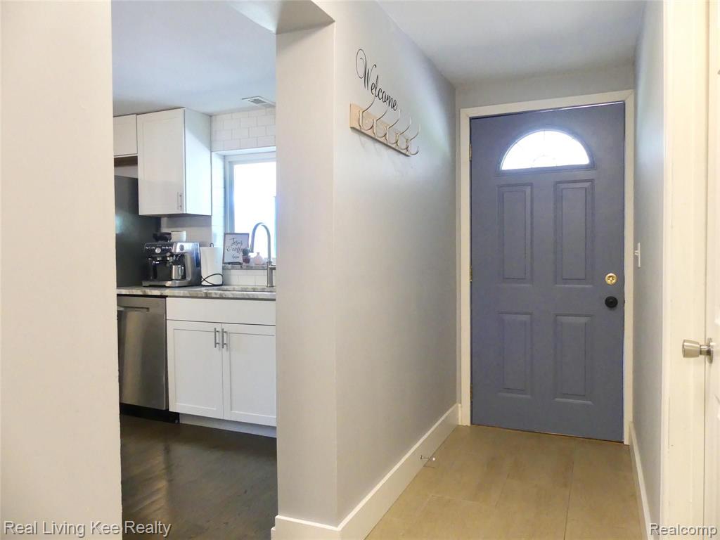 2889 Alexander Street Rochester, MI 48309 - Photo 24 of 30