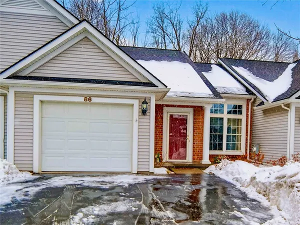 $279,900 | 86 Amberwood Place, Greece, NY 14626