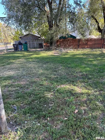 $55,000 | 1300 South Greenlawn Avenue, Peoria, IL 61605