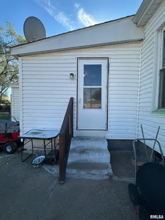 $55,000 | 1300 South Greenlawn Avenue, Peoria, IL 61605