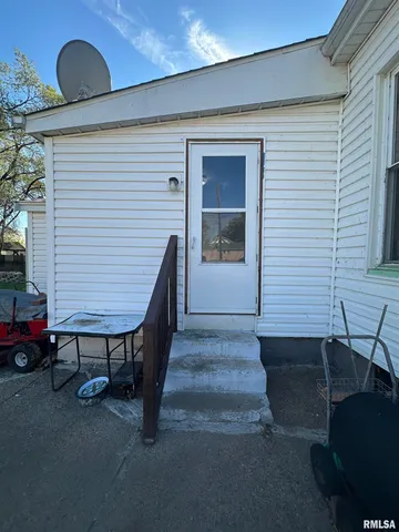 $55,000 | 1300 South Greenlawn Avenue, Peoria, IL 61605