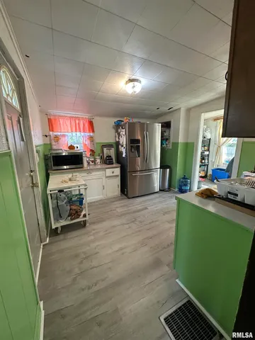 $55,000 | 1300 South Greenlawn Avenue, Peoria, IL 61605