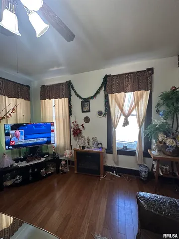 $55,000 | 1300 South Greenlawn Avenue, Peoria, IL 61605