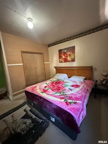 $55,000 | 1300 South Greenlawn Avenue, Peoria, IL 61605