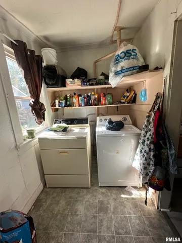 $55,000 | 1300 South Greenlawn Avenue, Peoria, IL 61605