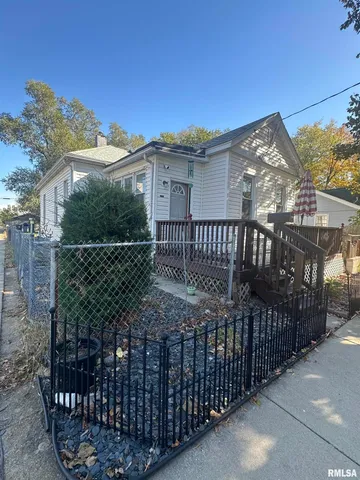 $55,000 | 1300 South Greenlawn Avenue, Peoria, IL 61605