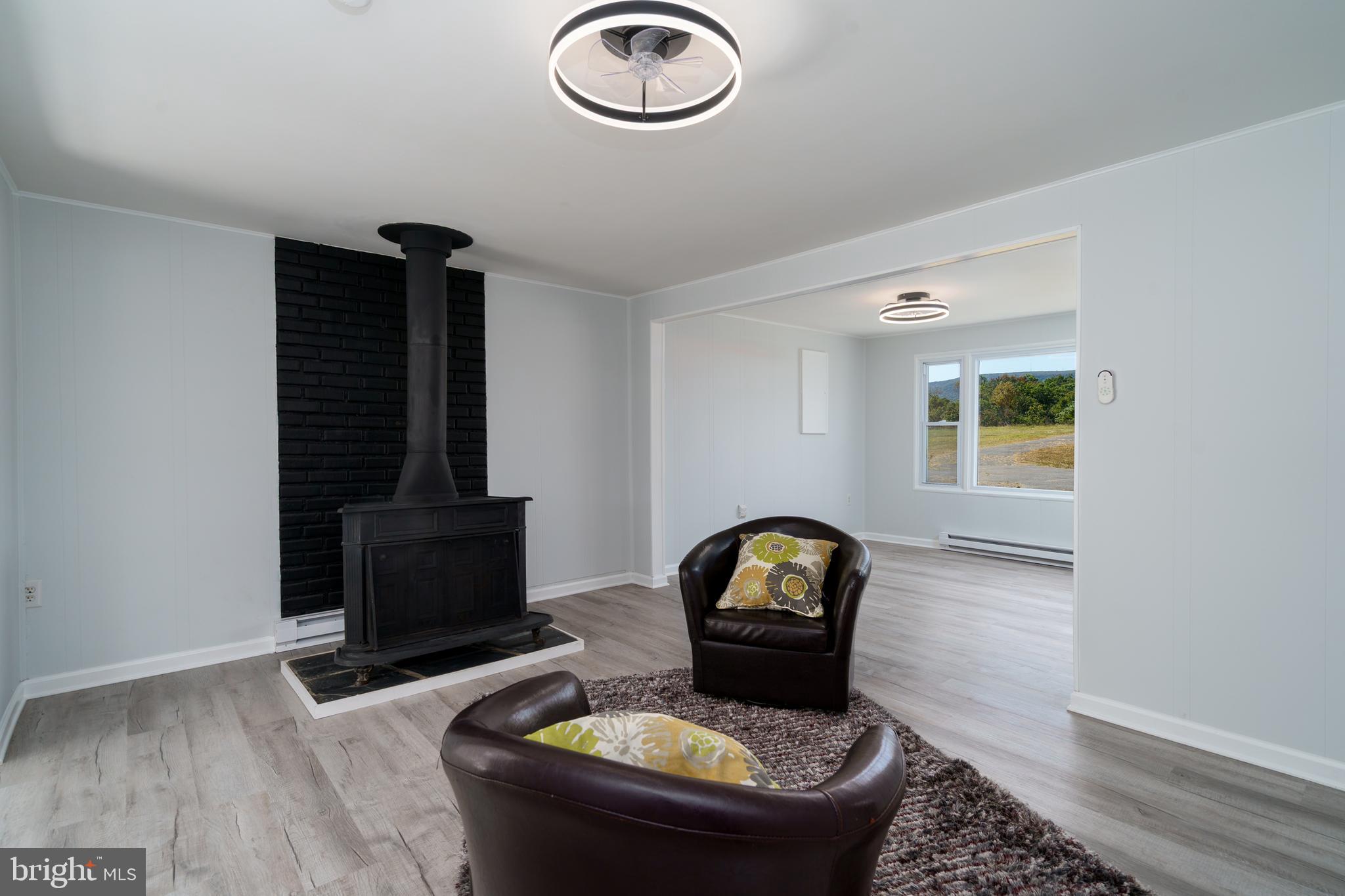 5781 Timber Ridge Road Berkeley Springs, WV 25411 - Photo 19 of 25 a living room with furniture