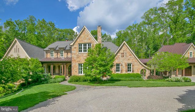 $5,000,000 | 203 Carrwood Road, Great Falls, VA 22066