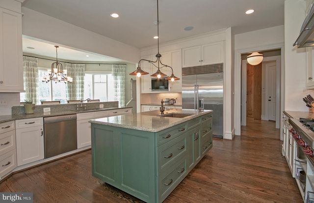 $5,000,000 | 203 Carrwood Road, Great Falls, VA 22066