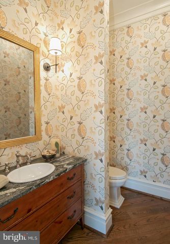 $5,000,000 | 203 Carrwood Road, Great Falls, VA 22066