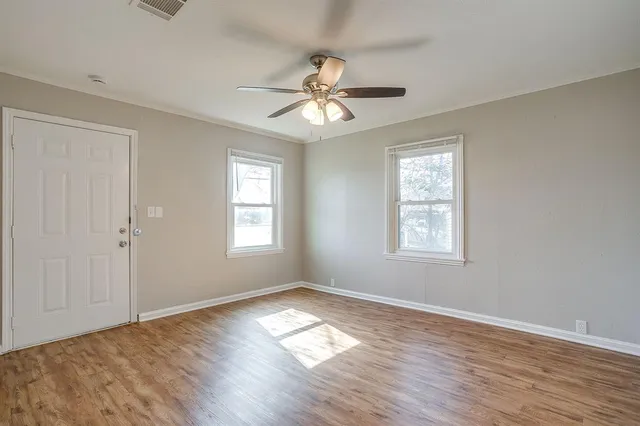 $212,500 | 5032 Hartford Drive, River Oaks, TX 76114