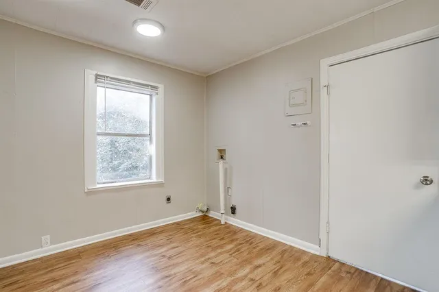 $212,500 | 5032 Hartford Drive, River Oaks, TX 76114