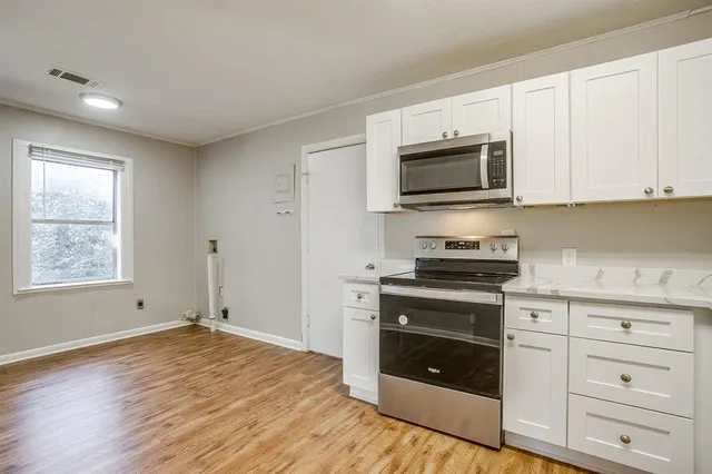 $212,500 | 5032 Hartford Drive, River Oaks, TX 76114