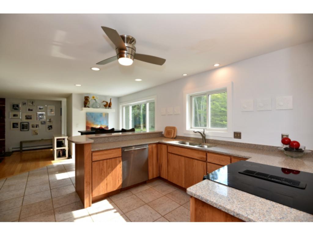 4 Chestnut Hill Road Amherst, NH 03031 - Photo 8 of 27