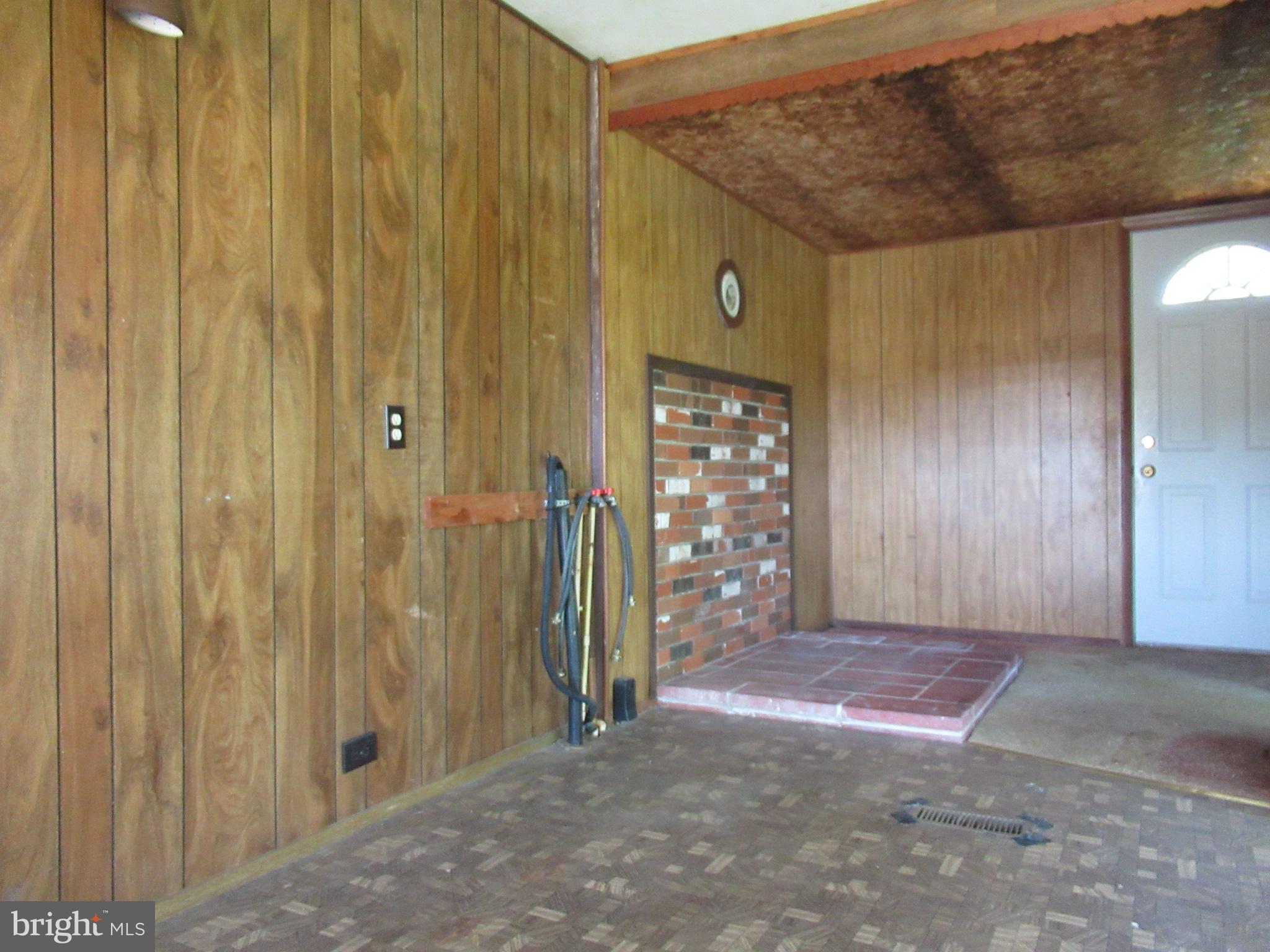 3831 Firetower Road Felton, DE 19943 - Photo 9 of 20 breezeway - view 1