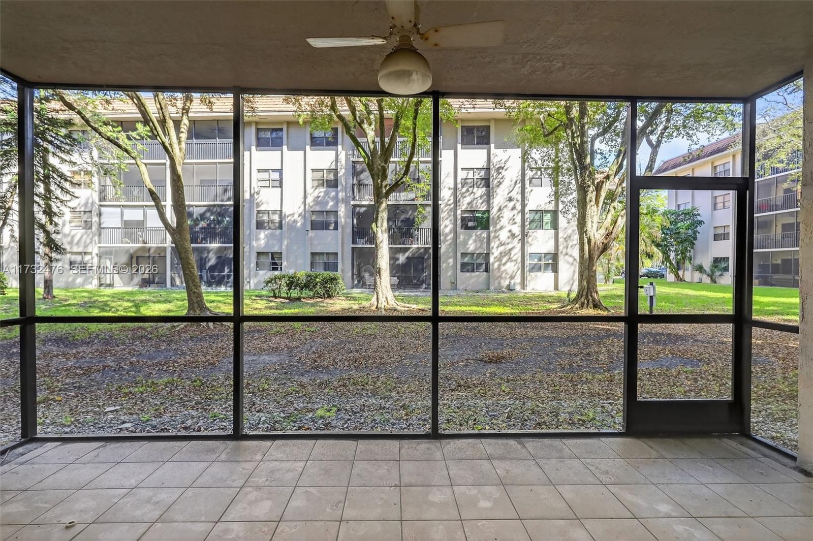 481 Ives Dairy Road, Unit 1054 Miami, FL 33179 - Photo 28 of 36