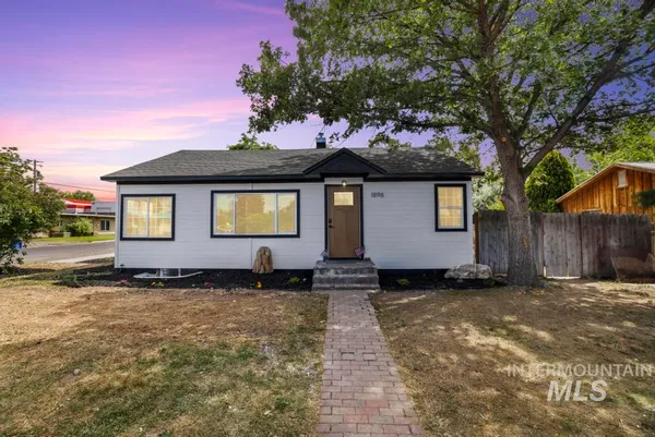 $368,000 | 1898 Sigrid Avenue, Twin Falls, ID 83301