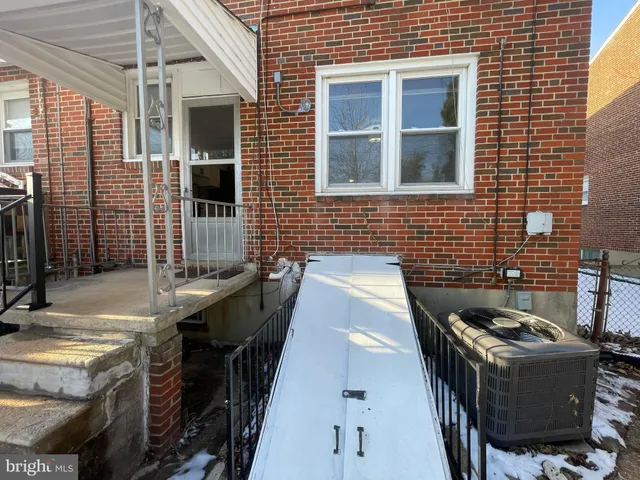 $2,000 | 3909 Rosecrest Avenue, Baltimore, MD 21215