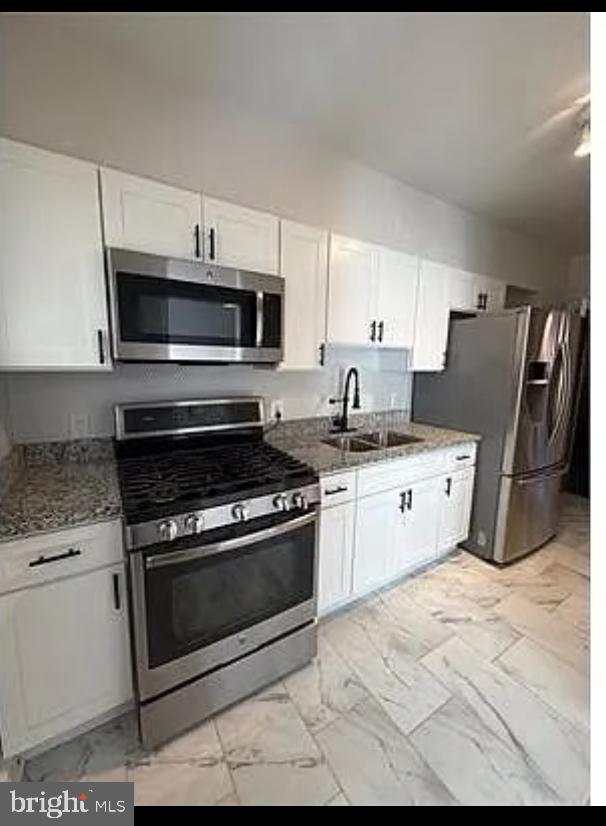 3909 Rosecrest Avenue Baltimore, MD 21215 - Photo 7 of 14