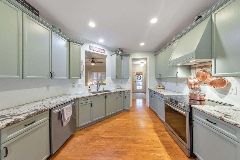 205 Sweetbriar Lane Canton, GA 30115 - Photo 12 of 46