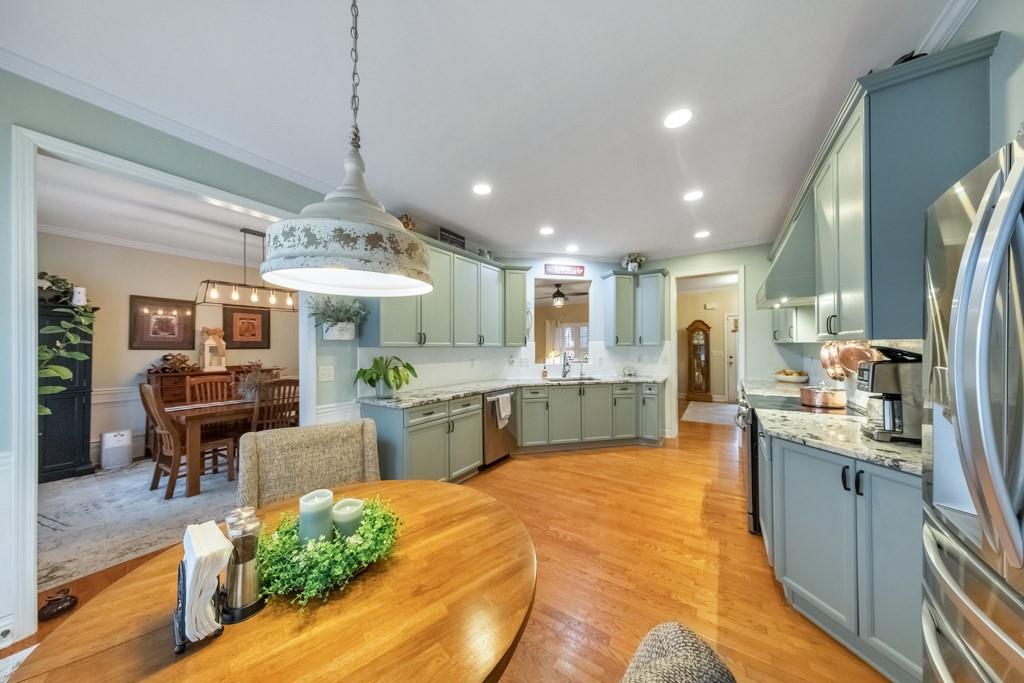 205 Sweetbriar Lane Canton, GA 30115 - Photo 10 of 46