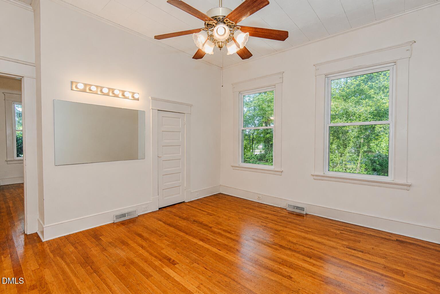 6119 North Roxboro Street Durham, NC 27712 - Photo 22 of 49 Salon_objects removed