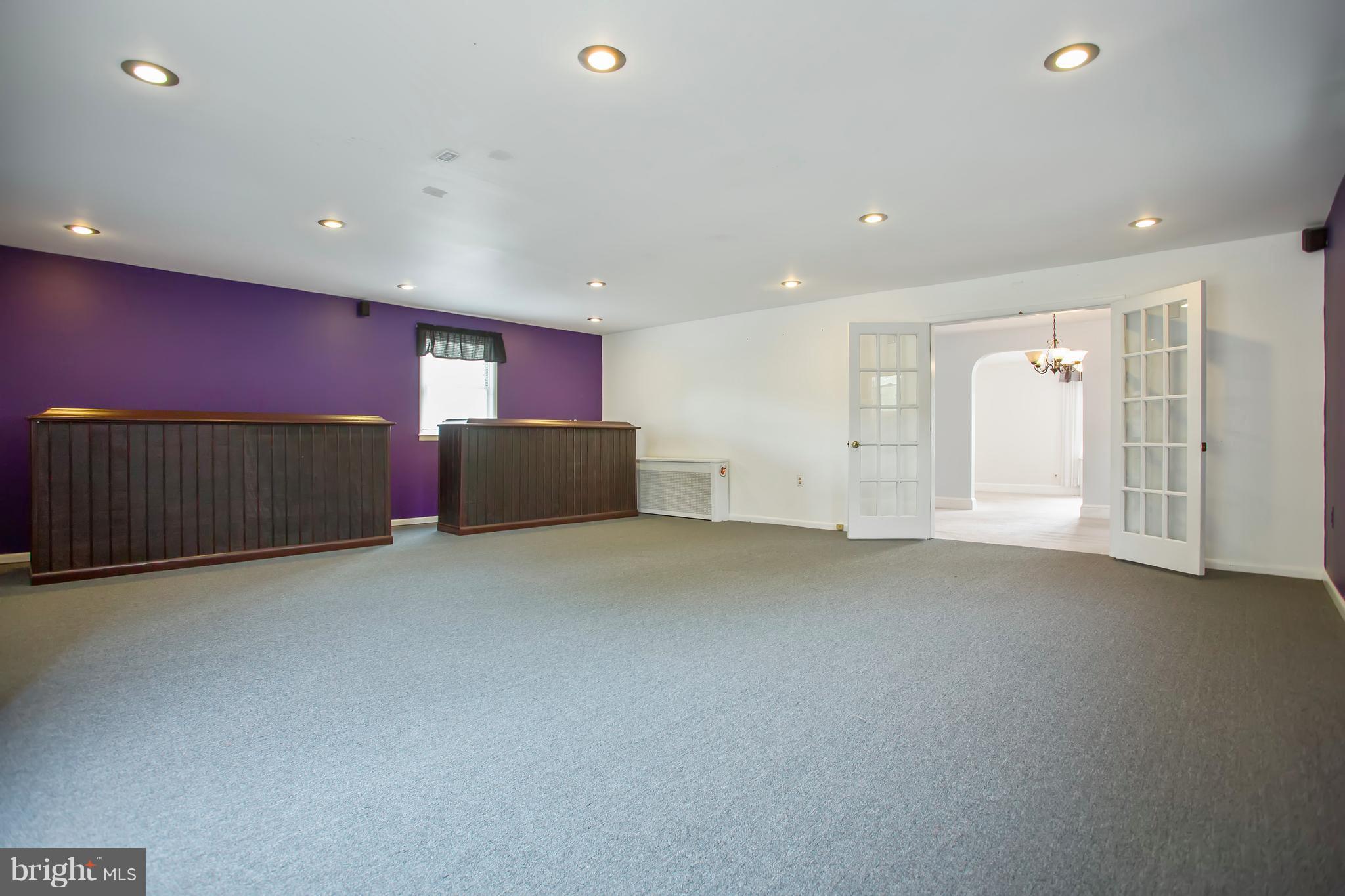 5569 Ashbourne Road Baltimore, MD 21227 - Photo 8 of 30 Family Room