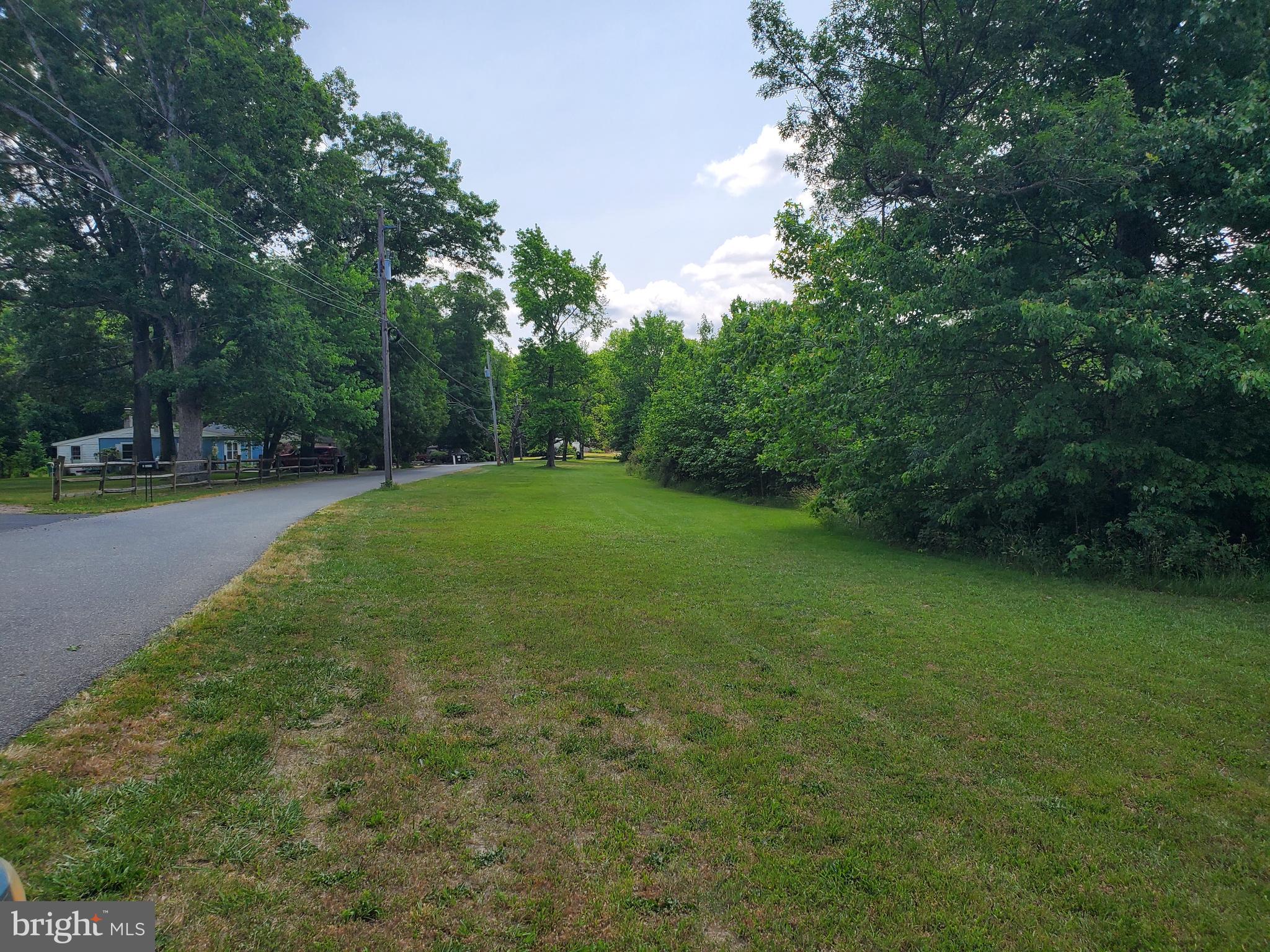 6147 Summit Bridge Road Townsend, DE 19734 - Photo 16 of 25 Macey Lane side of the lot