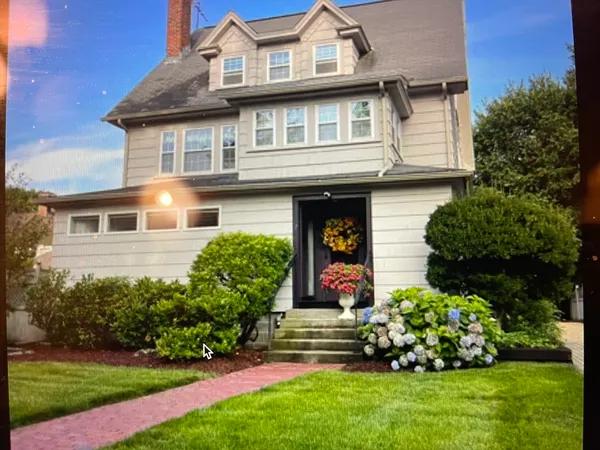 $2,300 | 7 Somerset Street, Unit 3, Worcester, MA 01609
