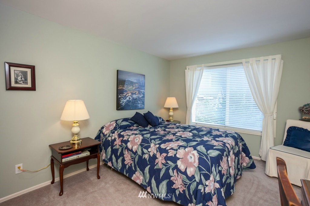 9916 Northeast 157th Street Bothell, WA 98011 - Photo 14 of 25 Gallery Image 14