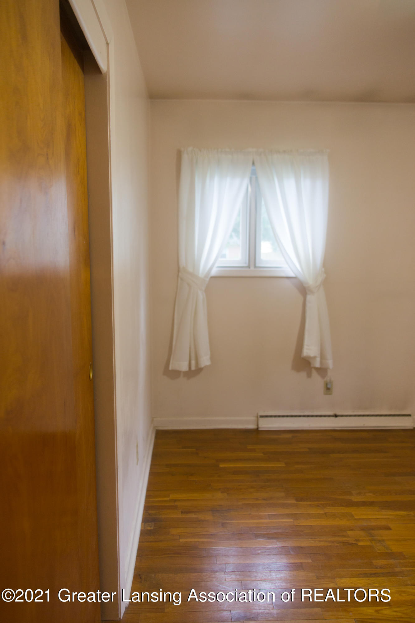 3723 Ridgefield Road Lansing, MI 48906 - Photo 26 of 68 IMG_3654