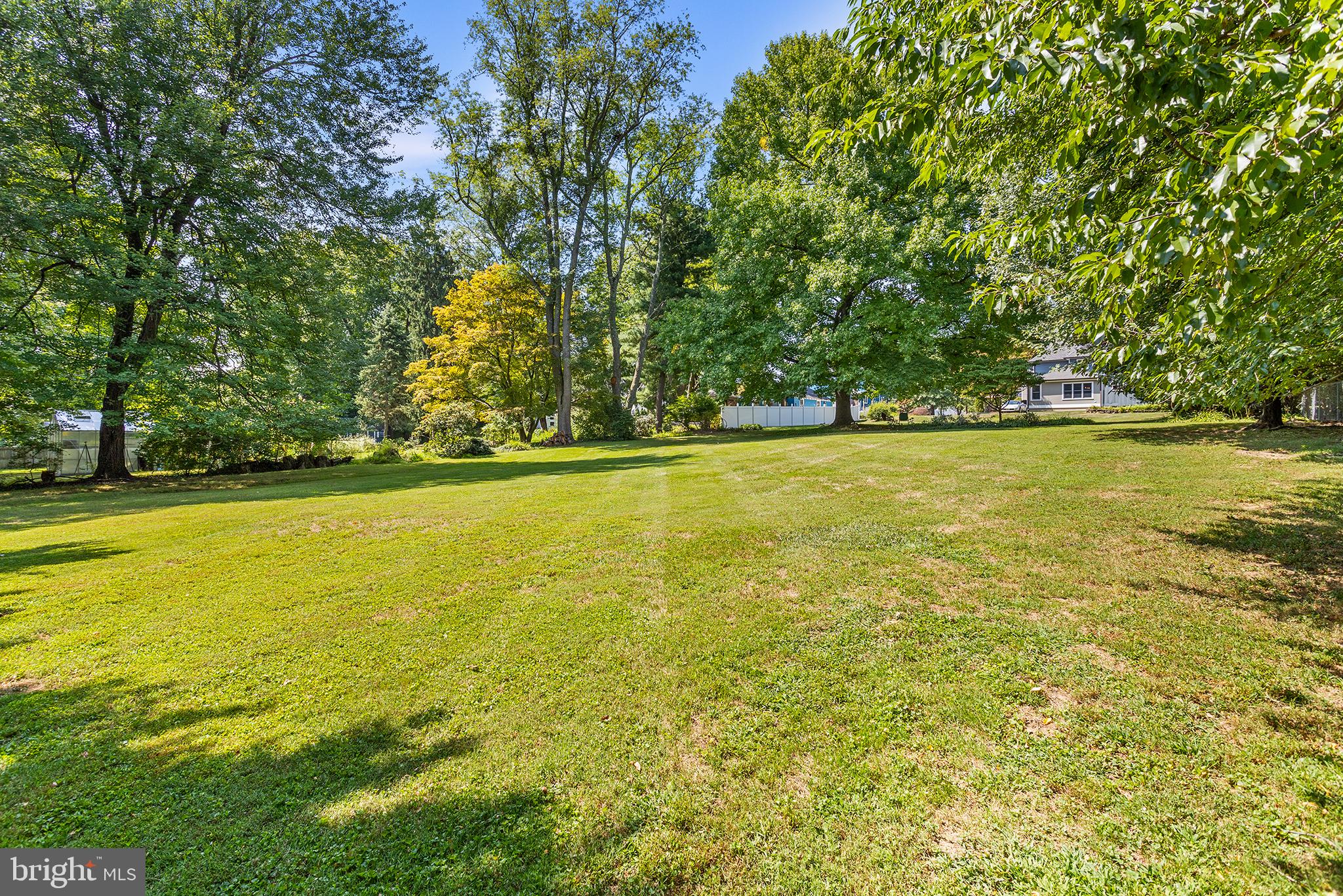 960 Lawrence Road Lawrenceville, NJ 08648 - Photo 50 of 62 a view of an ocean and trees