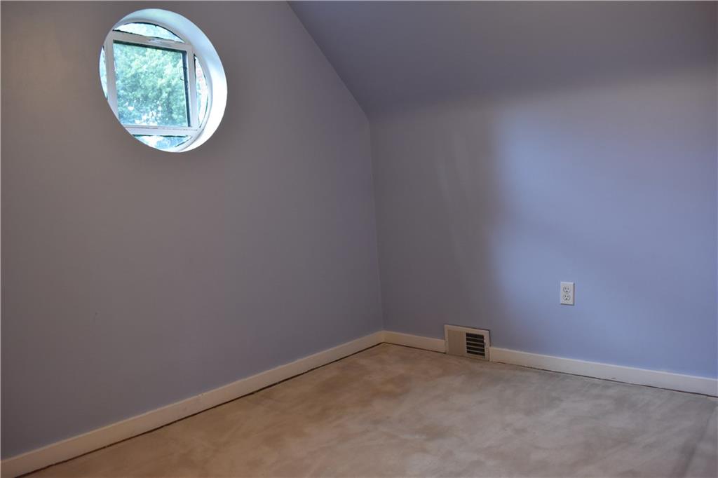 201 Brown Road Wexford, PA 15090 - Photo 14 of 25 Additional room in master bedroom.