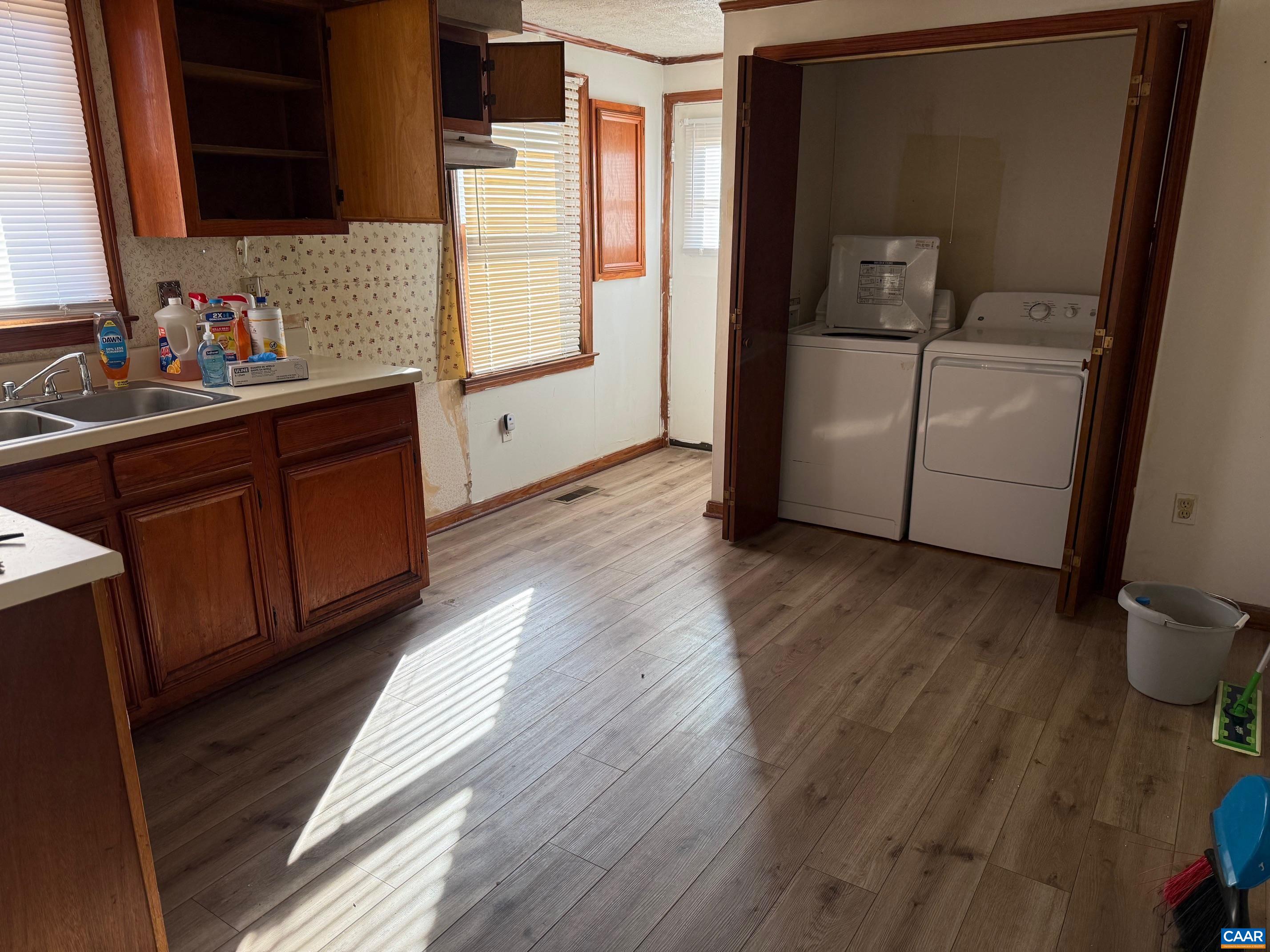 2375 Earlysville Road Earlysville, VA 22936 - Photo 13 of 36 Washer and dryer