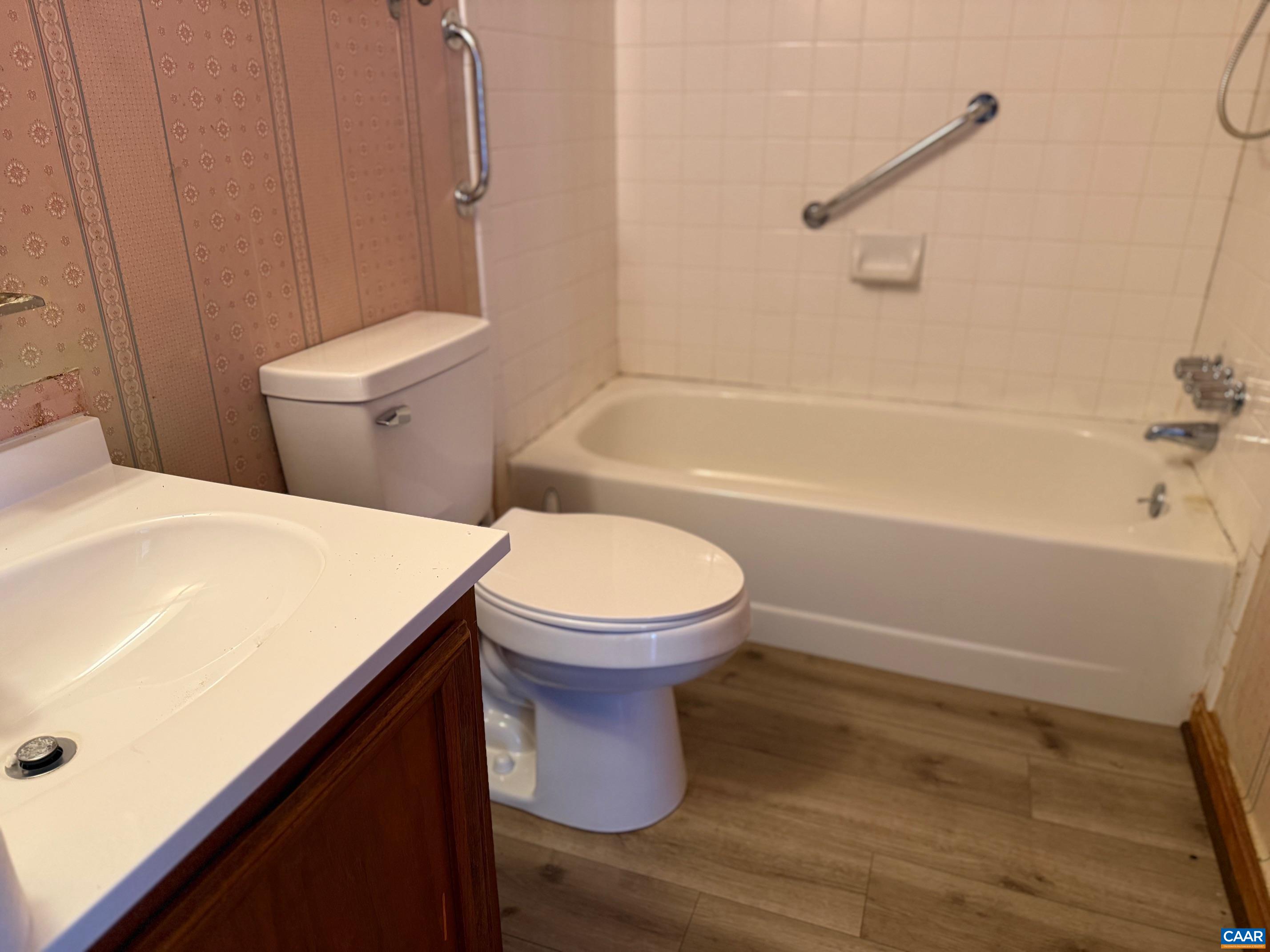 2375 Earlysville Road Earlysville, VA 22936 - Photo 16 of 36 Guest full bathroom