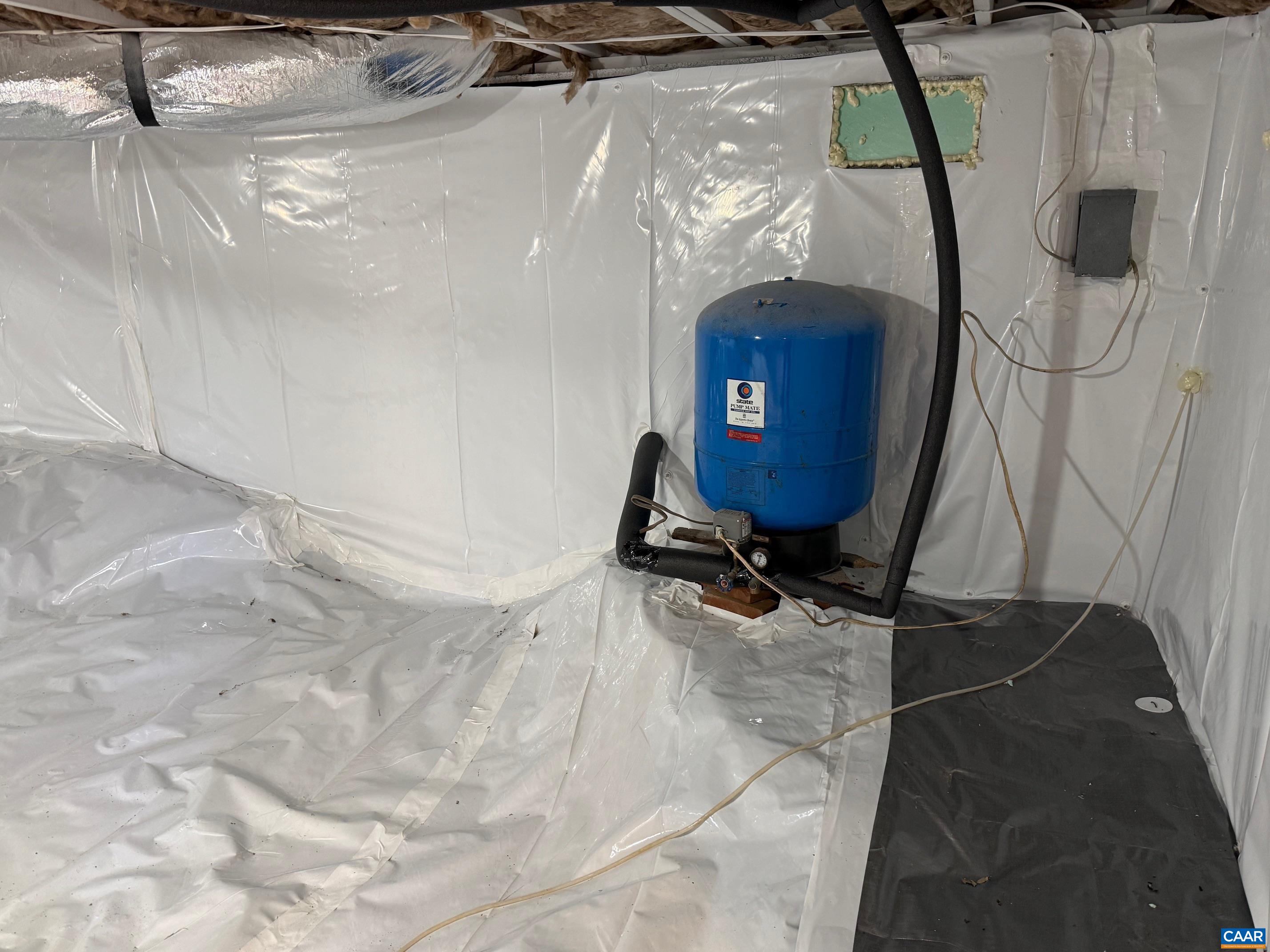 2375 Earlysville Road Earlysville, VA 22936 - Photo 25 of 38 a room with table and window