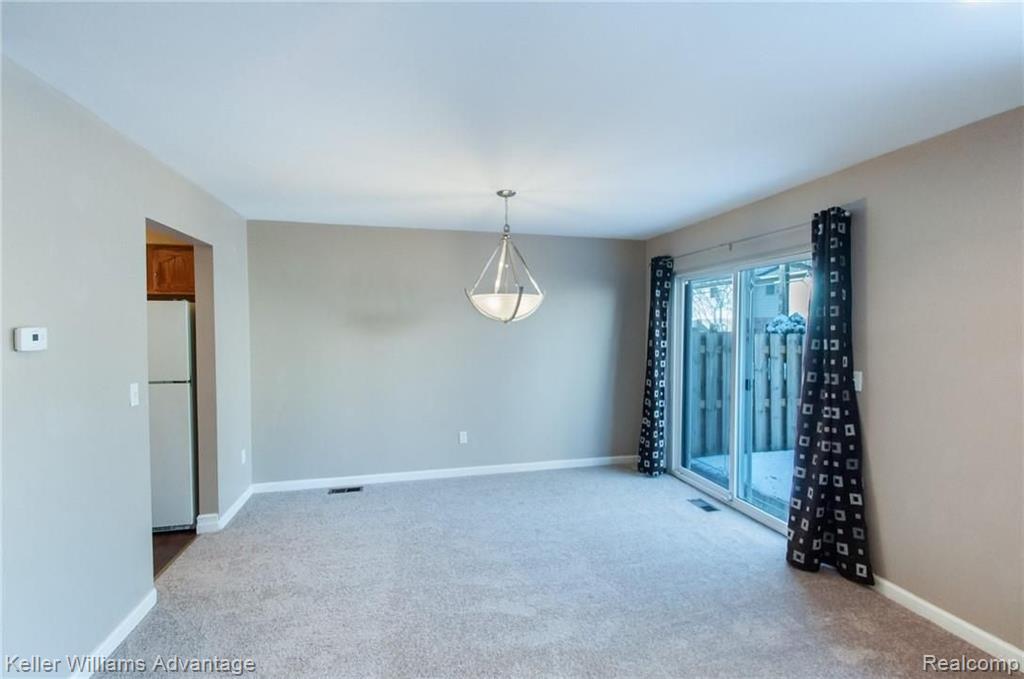 106 Stratford Lane Rochester Hills, MI 48309 - Photo 7 of 34
