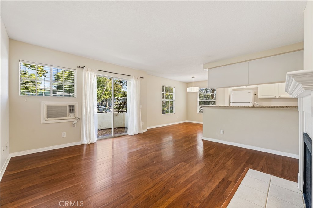 1401 North Greenbrier Road, Unit 202 Long Beach, CA 90815 - Photo 2 of 34 Living Room