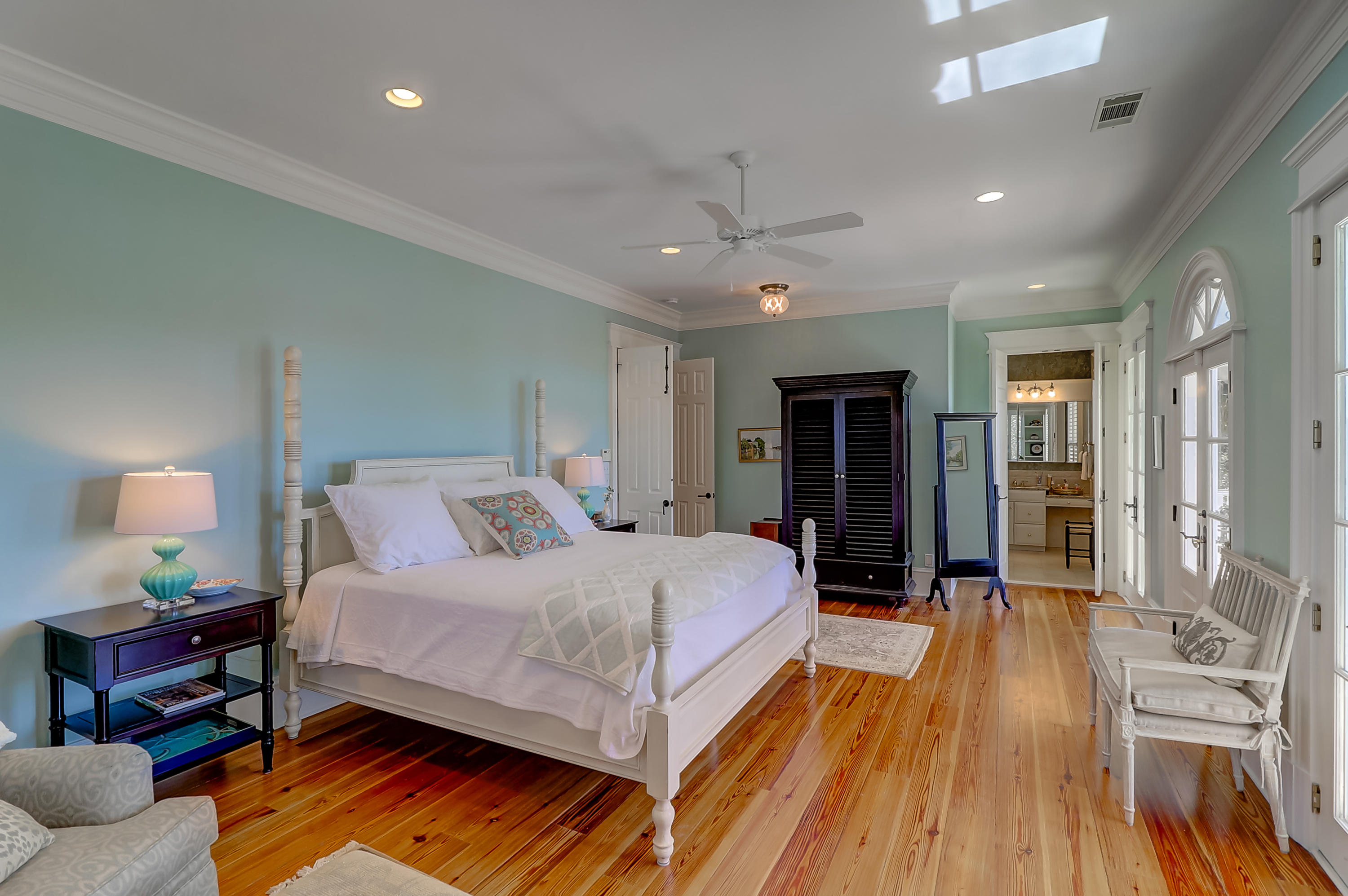 159 East Shipyard Road Mount Pleasant, SC 29464 - Photo 34 of 81 159 E Shipyard (53)