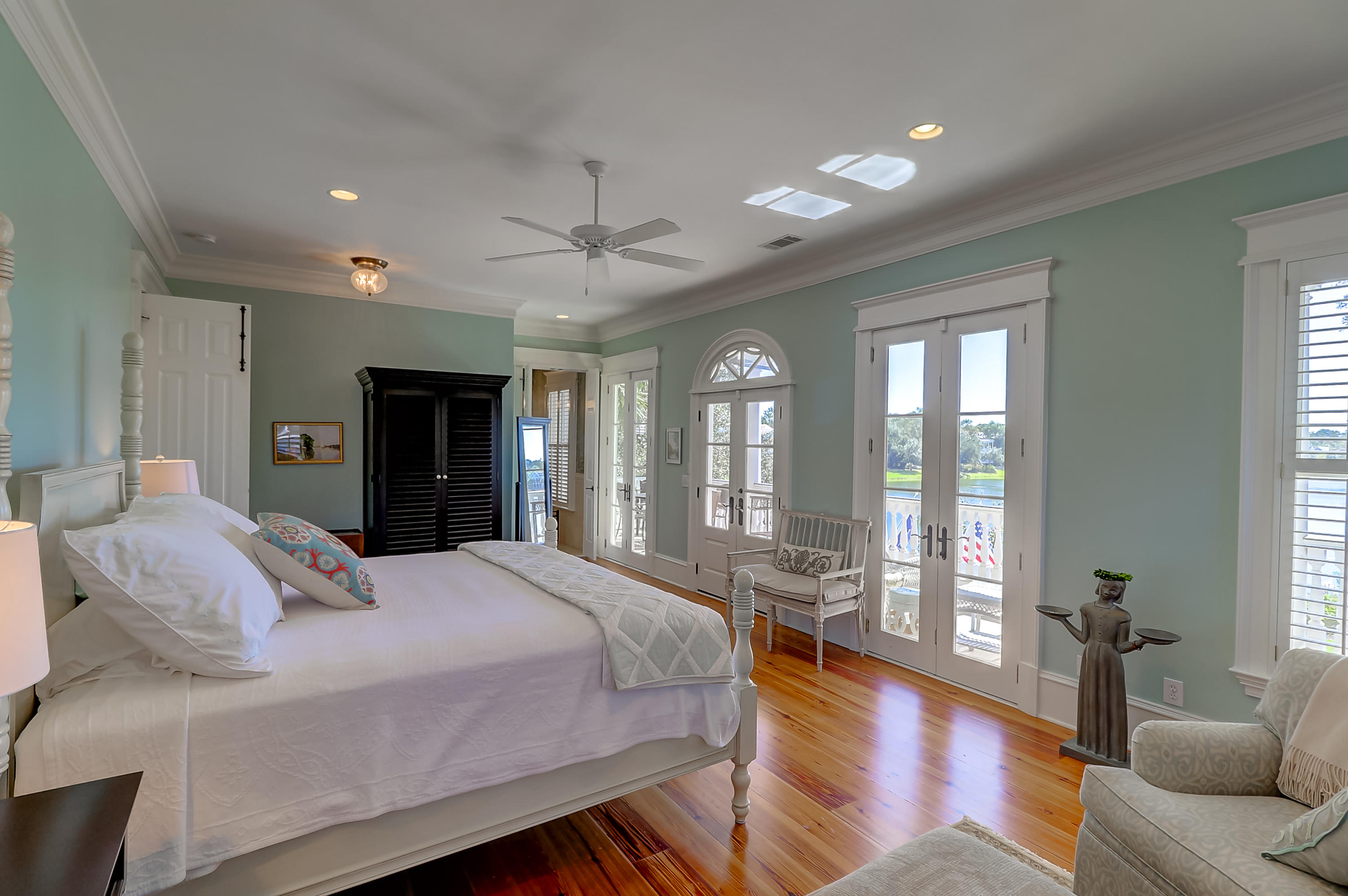 159 East Shipyard Road Mount Pleasant, SC 29464 - Photo 35 of 81 159 E Shipyard (54)