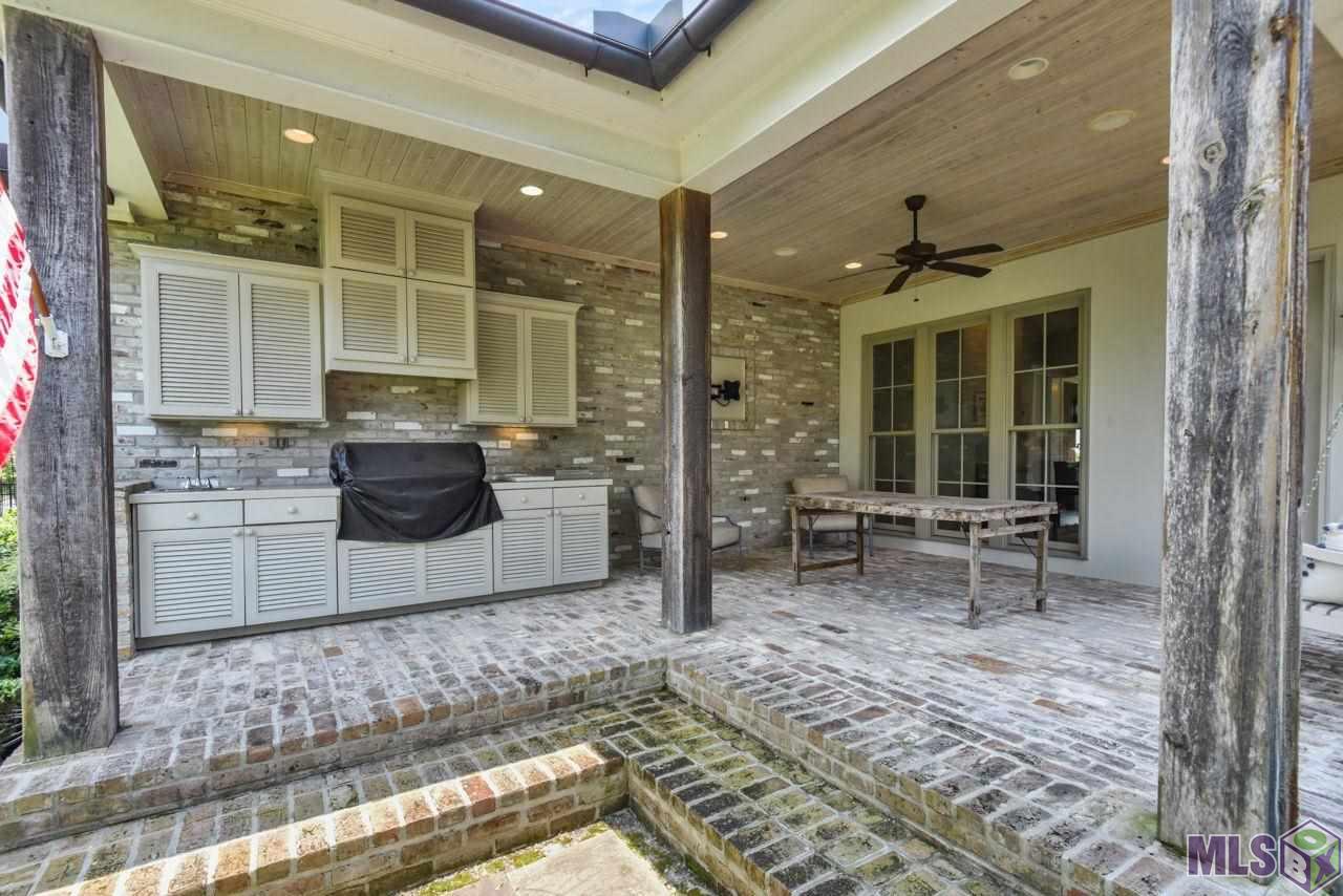 3526 Rue D Orleans Baton Rouge, LA 70810 - Photo 42 of 48 Large Back Patio