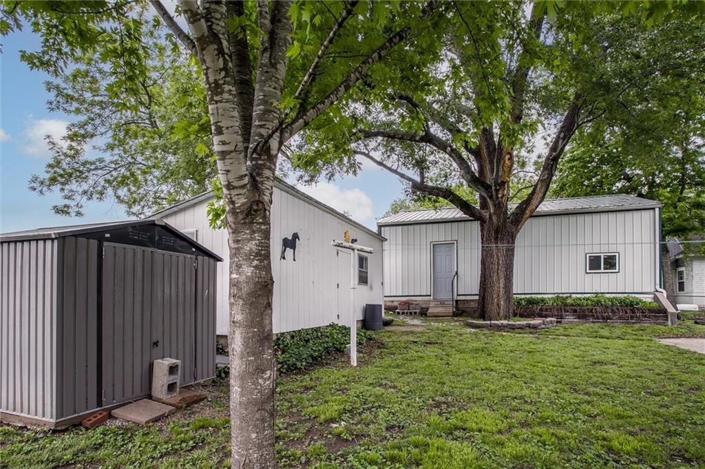 207 Phelps Street Windsor, MO 65360 - Photo 7 of 23