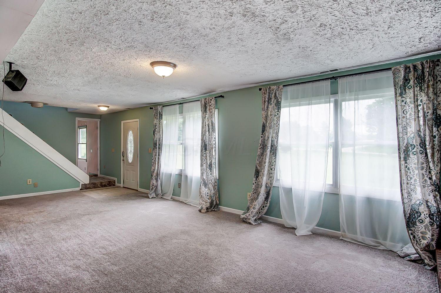 4310 Lancaster Road Granville, OH 43023 - Photo 8 of 34