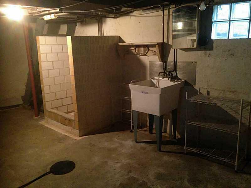 438 Evergreen Road Leechburg, PA 15656 - Photo 18 of 21 Full Bath.