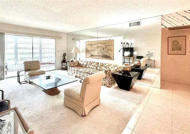 $125,000 | 2504 Antigua Terrace, Unit D2, Coconut Creek, FL 33066