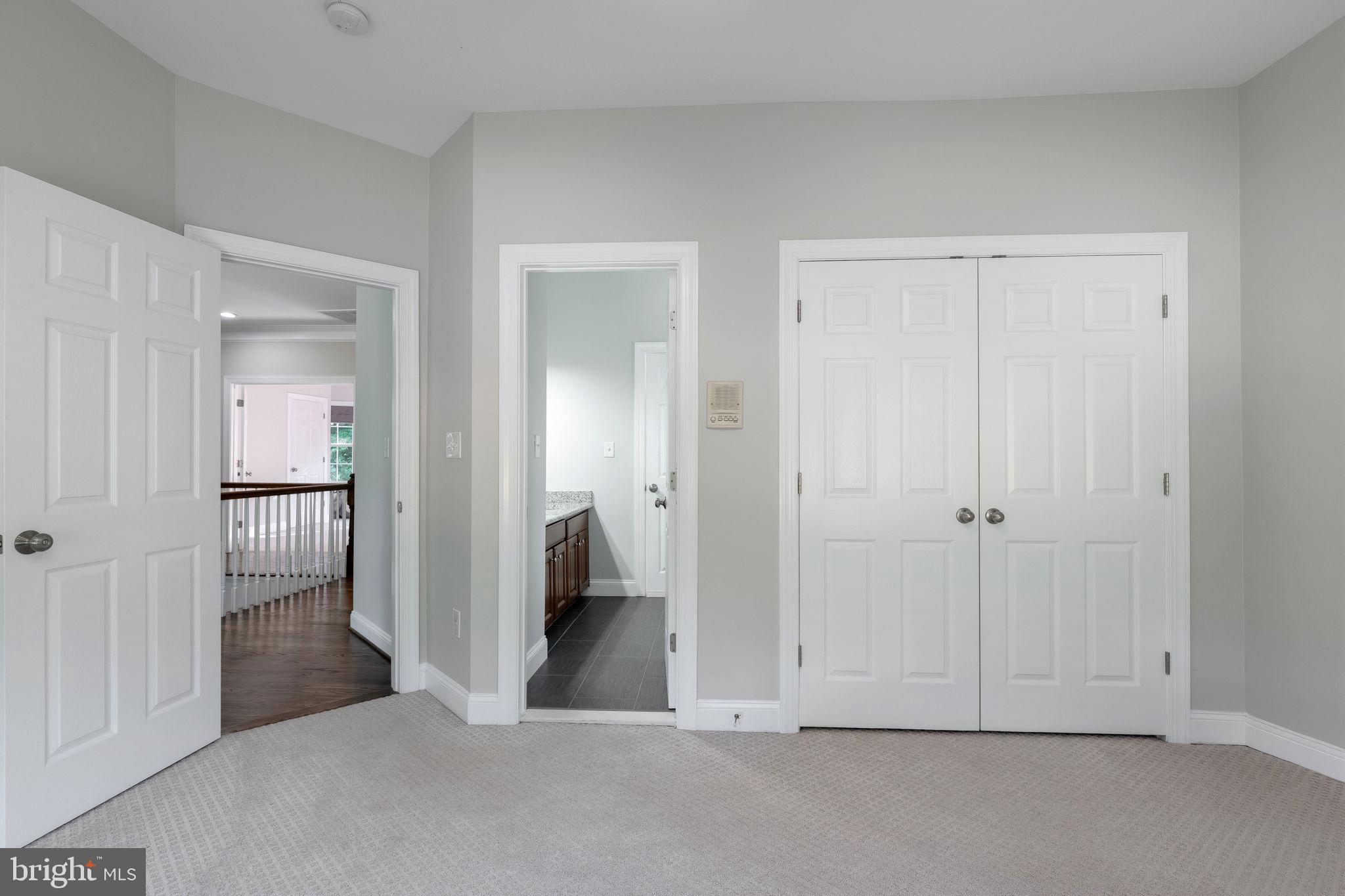 6039 Deer Ridge Trail Springfield, VA 22150 - Photo 34 of 103