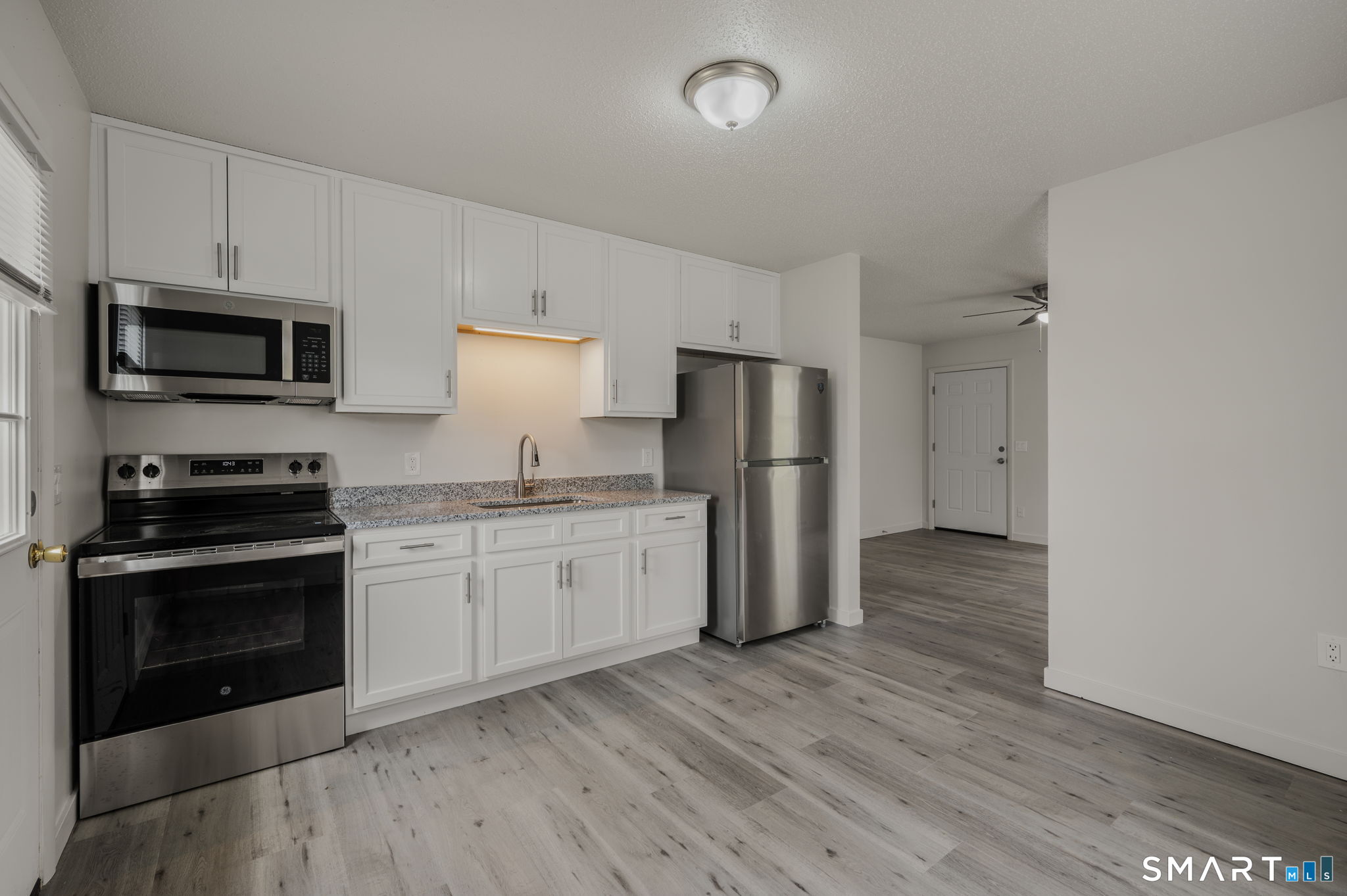 2 York Court Groton, CT 06340 - Photo 6 of 27