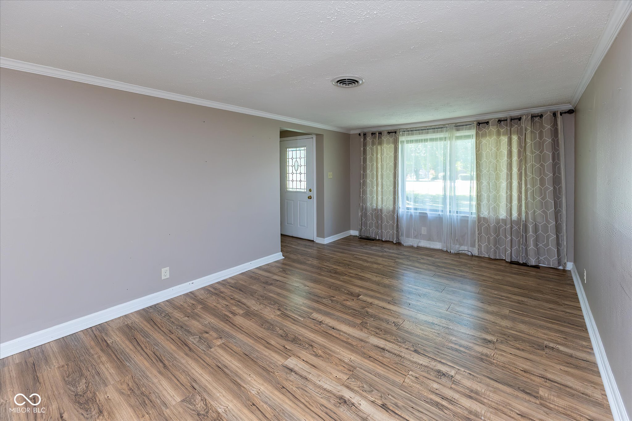 113 North Raceway Road Indianapolis, IN 46234 - Photo 3 of 22 Gallery Image 3