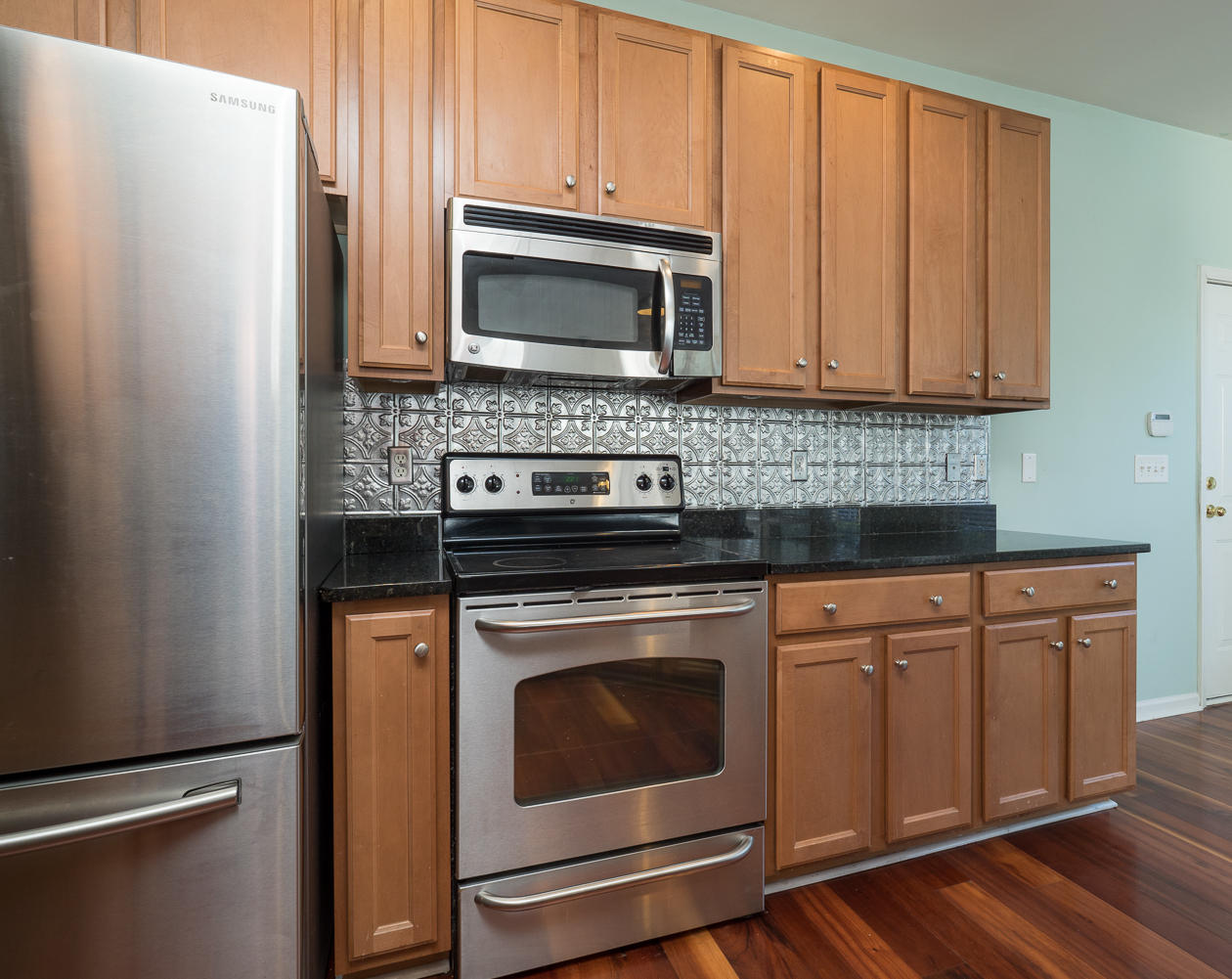 2262 Sandy Point Lane Mount Pleasant, SC 29466 - Photo 13 of 42 Kitchen